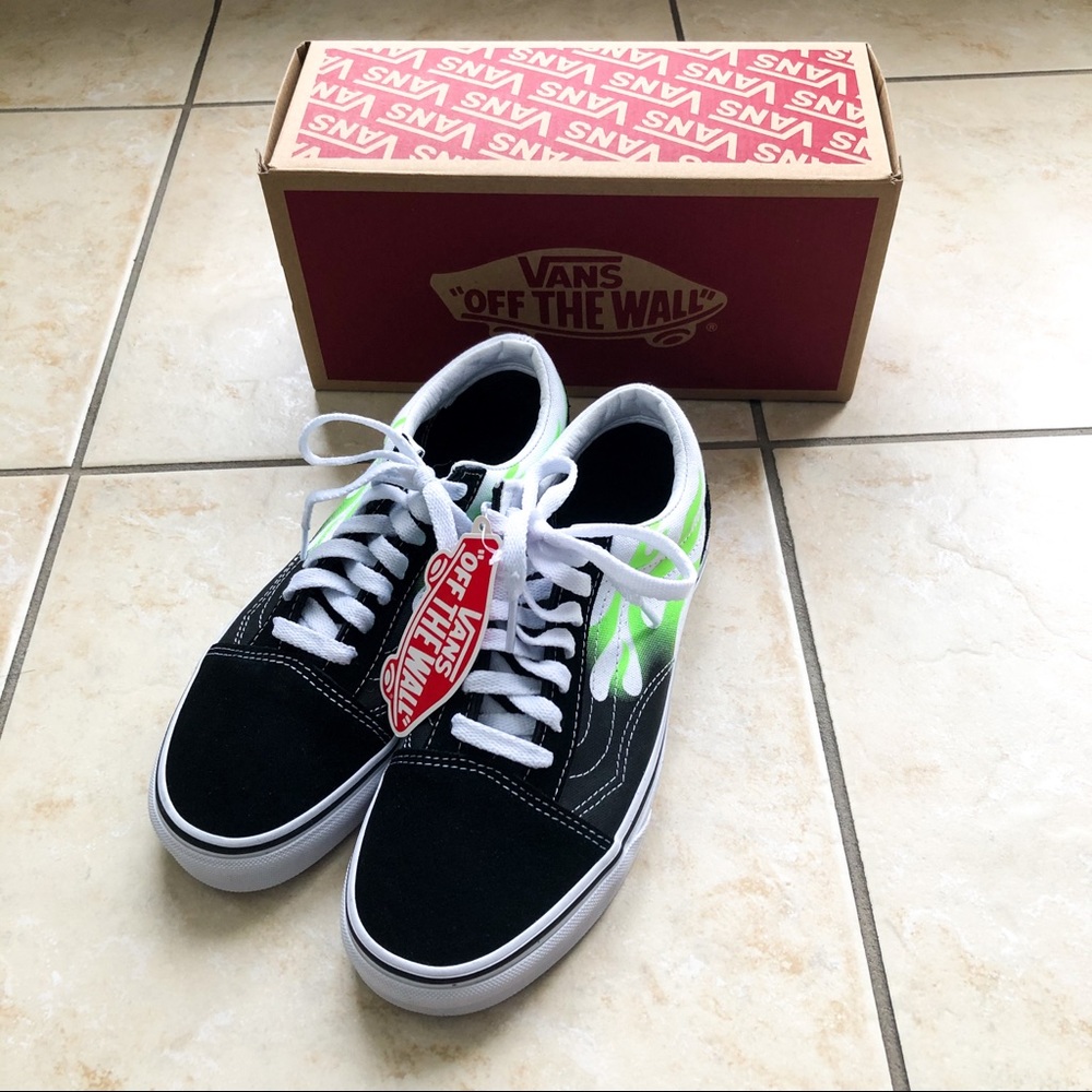 Vans off the wall neon green flames black sneaker